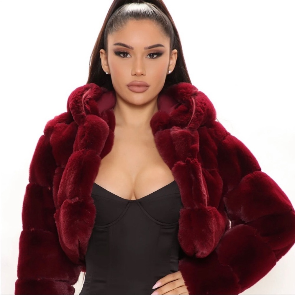 ❌SOLD❌❌ HP! 🎉 Faux Fur Cropped Jacket 🎀
